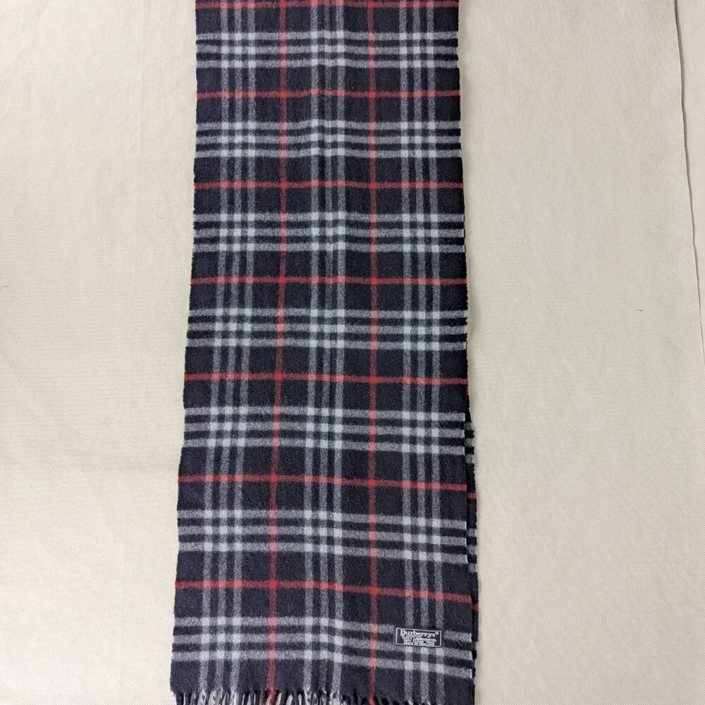 Burberry's Scarf Blue – Unisex Lambswool Check – Luxury Warm Winter Fashion - Picture 4 of 7